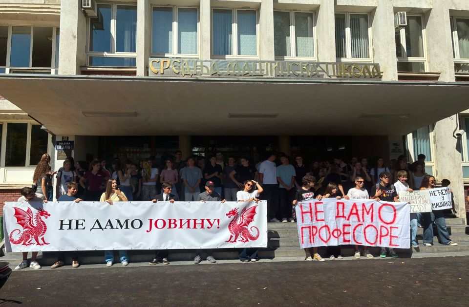 Završen protest učenika, roditelja i profesora Jovine gimnazije u Novom Sadu